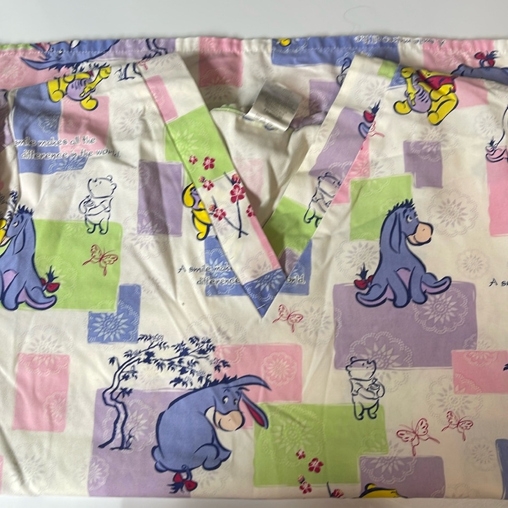 Medium scrub top
